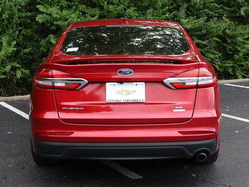 Used 2020 Ford Fusion SE w/ Equipment Group 151A FWD image 8