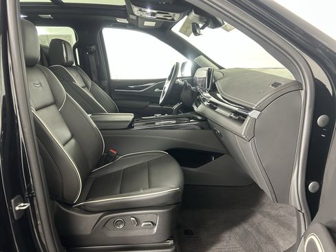 Used 2023 Cadillac Escalade ESV Sport w/ LPO, ONYX Package image 49