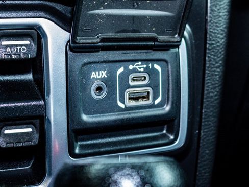 Used 2018 Jeep Wrangler Unlimited Sport S image 16