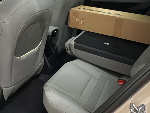 New 2026 Volvo EX30 Ultra w/ Protection Package Premier image 25