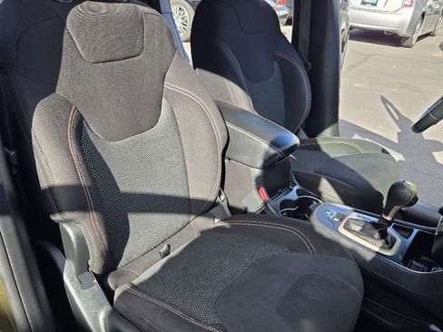 Used 2017 Jeep Cherokee 75th Anniversary image 17