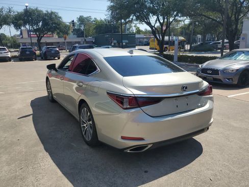 Used 2020 Lexus ES 350 w/ Premium Package FWD image 4