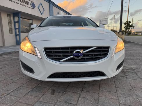 Used 2012 Volvo S60 T5 image 5