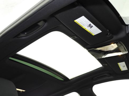 Used 2023 BMW 530i w/ Convenience Package RWD image 18