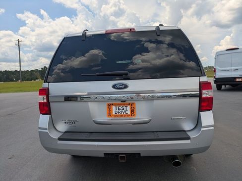 Used 2017 Ford Expedition Limited w/ Equipment Group 301A RWD image 5