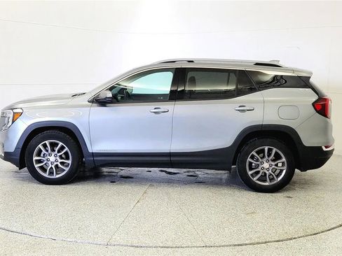 Used 2023 GMC Terrain SLT FWD image 4