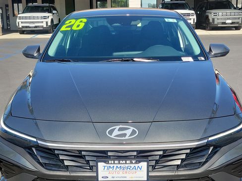 Certified 2026 Hyundai Elantra SE w/ Cargo Package FWD image 28