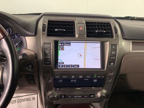 Used 2015 Lexus GX 460 w/ Premium Package AWD/4WD image 25