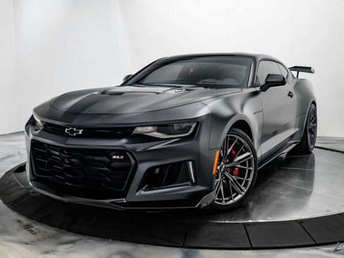 Used 2024 Chevrolet Camaro ZL1 RWD image 6