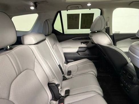 Used 2024 Honda Pilot Elite image 41