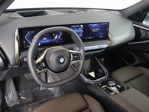 Used 2025 BMW X3 xDrive30i w/ Premium Package AWD/4WD image 7