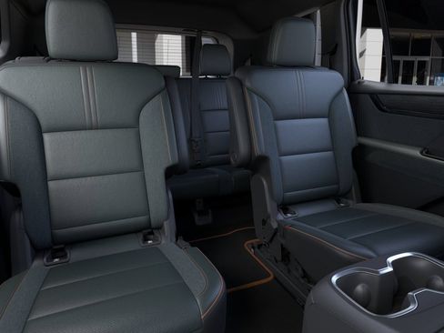New 2026 GMC Acadia AT4 w/ Luxury Package AWD/4WD image 18