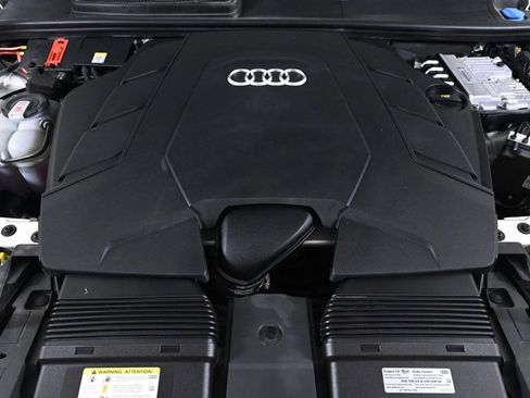 Used 2021 Audi Q7 3.0T Premium Plus w/ Premium Plus Package image 23