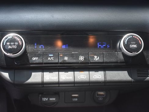 Used 2023 Hyundai Elantra SEL FWD image 23