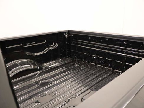 Used 2024 Nissan Titan SV w/ SV Convenience Package image 15