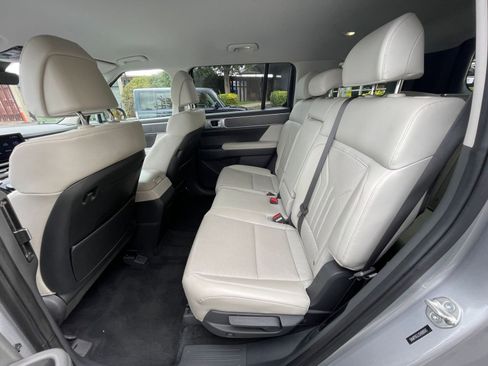 Used 2025 Hyundai Santa Fe SEL image 30