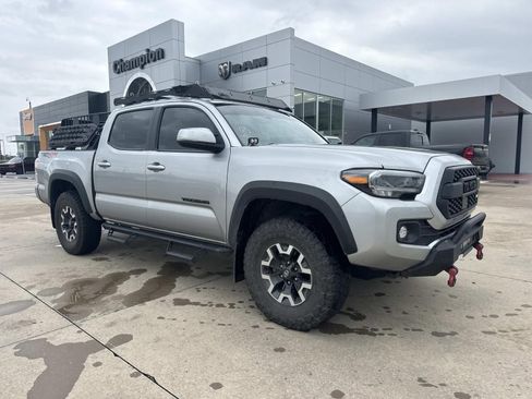 Used 2023 Toyota Tacoma TRD Off-Road w/ TRD Premium Off Road Package AWD/4WD image 1