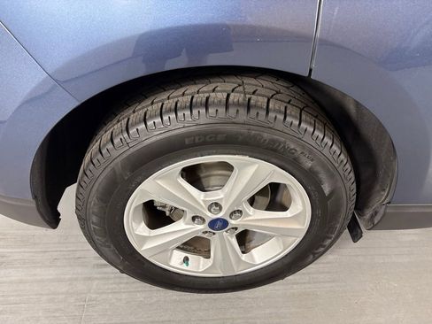 Used 2019 Ford Edge SE FWD image 14