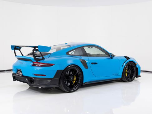 Used 2018 Porsche 911 GT2 RS image 3