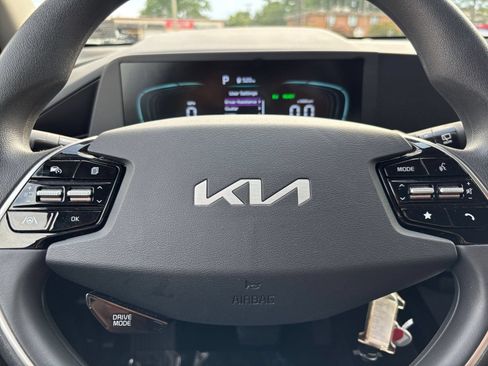 Used 2026 Kia Niro LX FWD image 25
