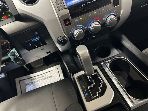 Used 2021 Toyota Tundra SR5 w/ Convenience Package AWD/4WD image 41
