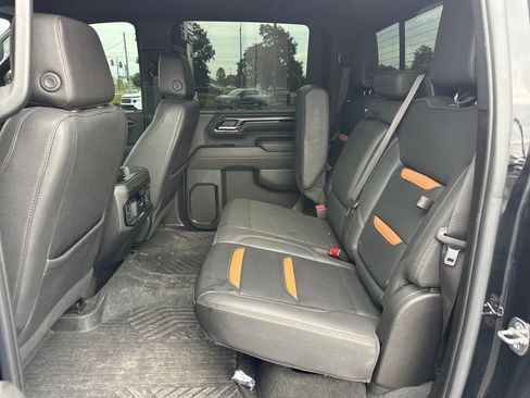 Used 2024 GMC Sierra 2500 AT4 w/ Technology Package AWD/4WD image 16