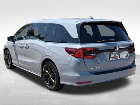 Used 2023 Honda Odyssey Sport image 9