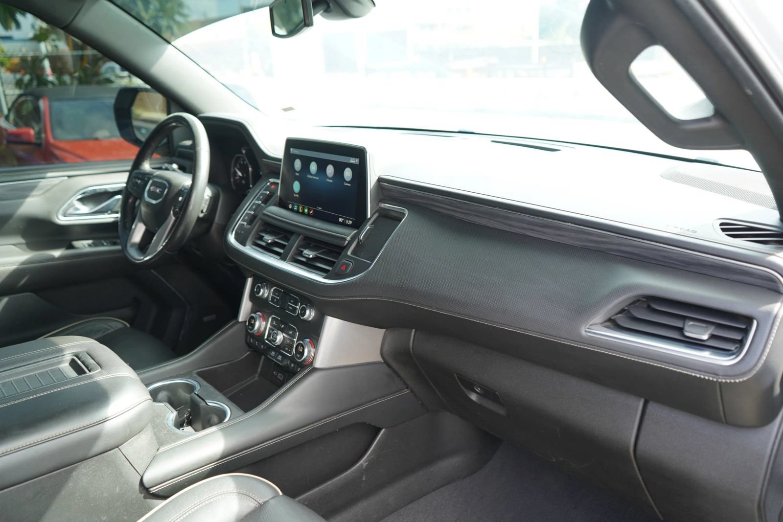 Used 2021 GMC Yukon SLT AWD/4WD image 17