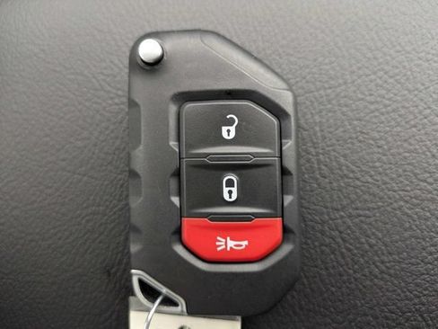 New 2026 Jeep Gladiator Sport AWD/4WD image 31