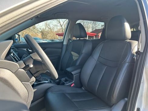 Used 2017 Nissan Rogue SL image 10