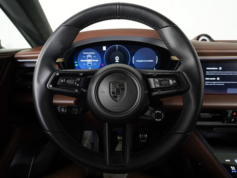 Used 2025 Porsche Macan Turbo Electric AWD/4WD image 16