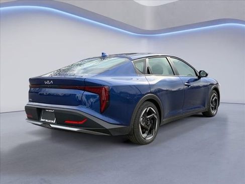 New 2025 Kia K4 EX image 3
