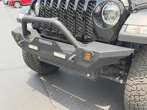 Used 2023 Jeep Gladiator Sport AWD/4WD image 34
