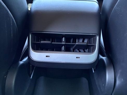 Used 2022 Tesla Model 3 Long Range AWD/4WD image 16