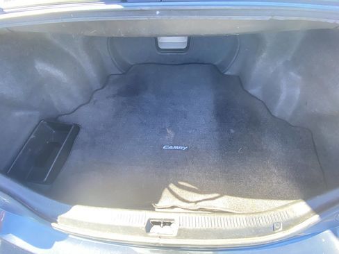 Used 2011 Toyota Camry XLE image 23