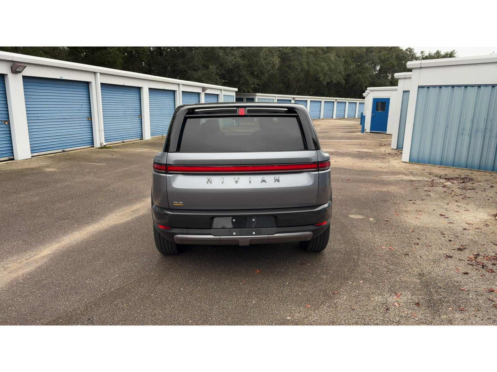 Used 2027 Rivian R2 Performance Dual AWD/4WD image 4