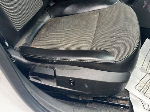 Used 2015 Chevrolet Malibu LT FWD image 27