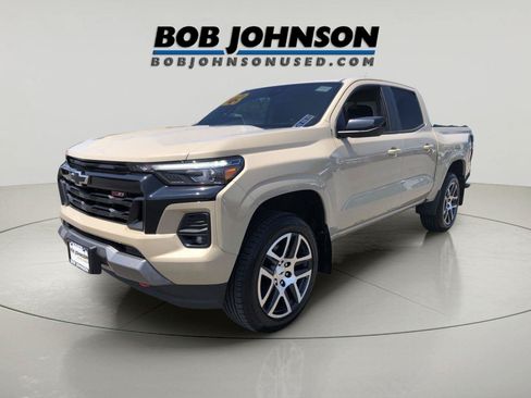 Used 2023 Chevrolet Colorado Z71 w/ Z71 Convenience Package 2 AWD/4WD image 19