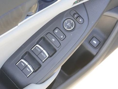 Used 2018 Honda Accord EX-L image 21