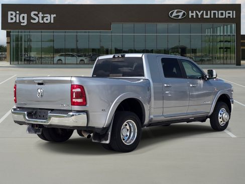 Used 2022 RAM 3500 Laramie AWD/4WD image 4