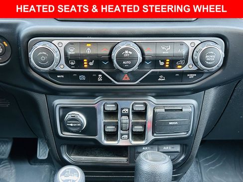 Used 2023 Jeep Wrangler Unlimited w/ Cold Weather Group AWD/4WD image 5