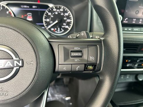 Used 2024 Nissan Rogue S AWD/4WD image 47