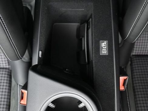 New 2026 Porsche Taycan image 24