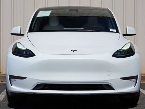 Used 2023 Tesla Model Y Performance AWD/4WD image 6