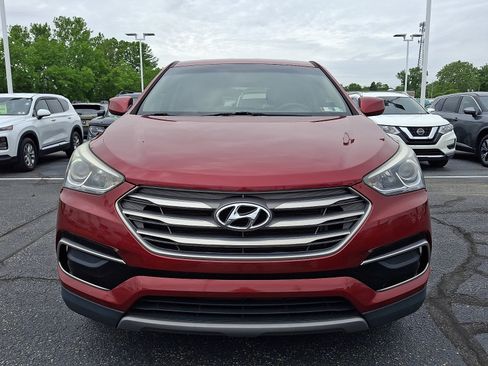 Used 2017 Hyundai Santa Fe Sport FWD image 2