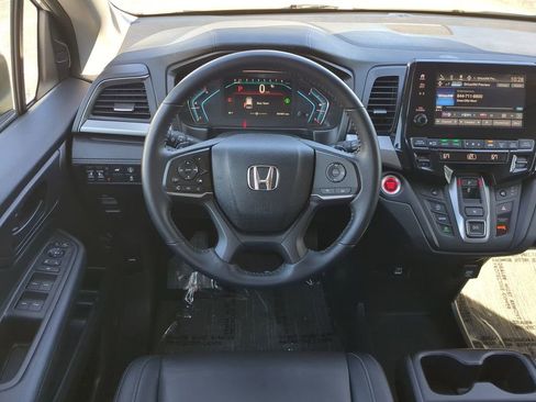 Used 2024 Honda Odyssey EX-L image 16
