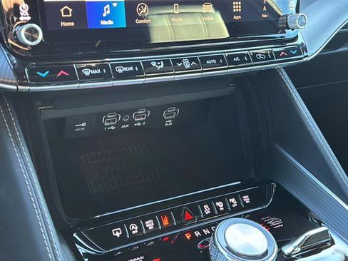 New 2026 Jeep Grand Wagoneer Summit image 33