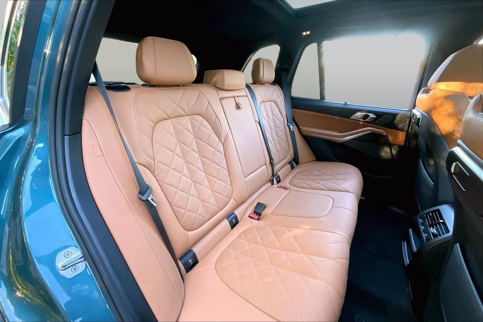 Used 2024 BMW X5 xDrive40i w/ Executive Package AWD/4WD image 19