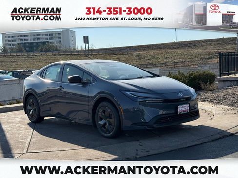 New 2026 Toyota Prius LE image 1