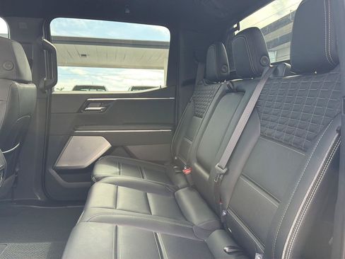 Used 2024 GMC Sierra EV Denali AWD/4WD image 10